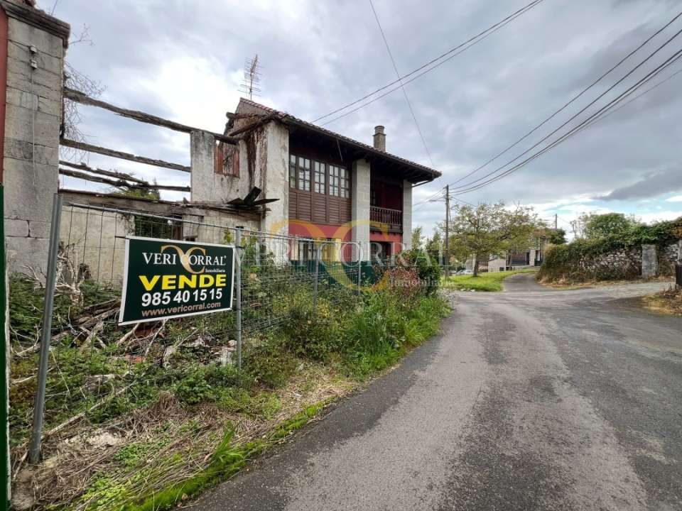 Casa adosada en venda a Celoriu, Celorio - Poó - Parres