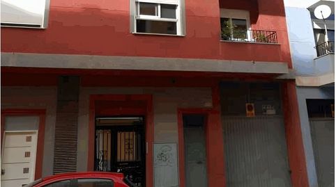 Foto 4 de Garaje en venta en Carrer Dolores Ibárruri, 8, Alquenència - Venècia, Alzira