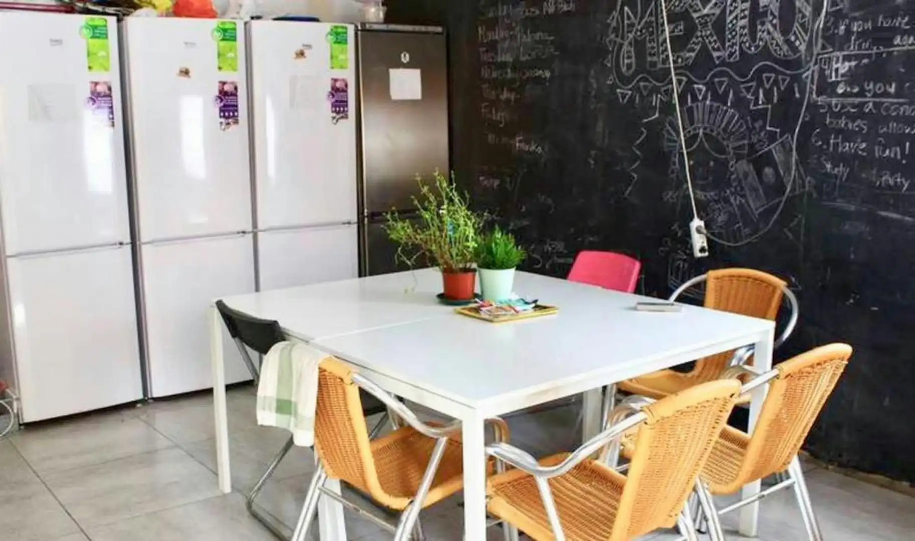 Kitchen of Flat for share in Sevilla  with Private garden and Washing machine