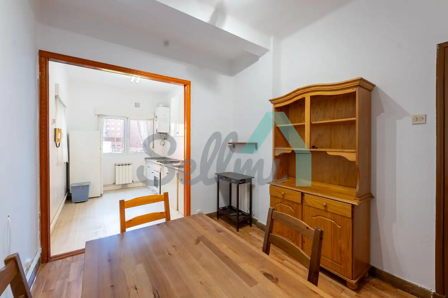 Habitación de Piso de alquiler en Oviedo  con Calefacción y Amueblado