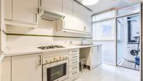 Cuina de Pis de lloguer en  Madrid Capital amb Aire condicionat, Calefacció i Forn