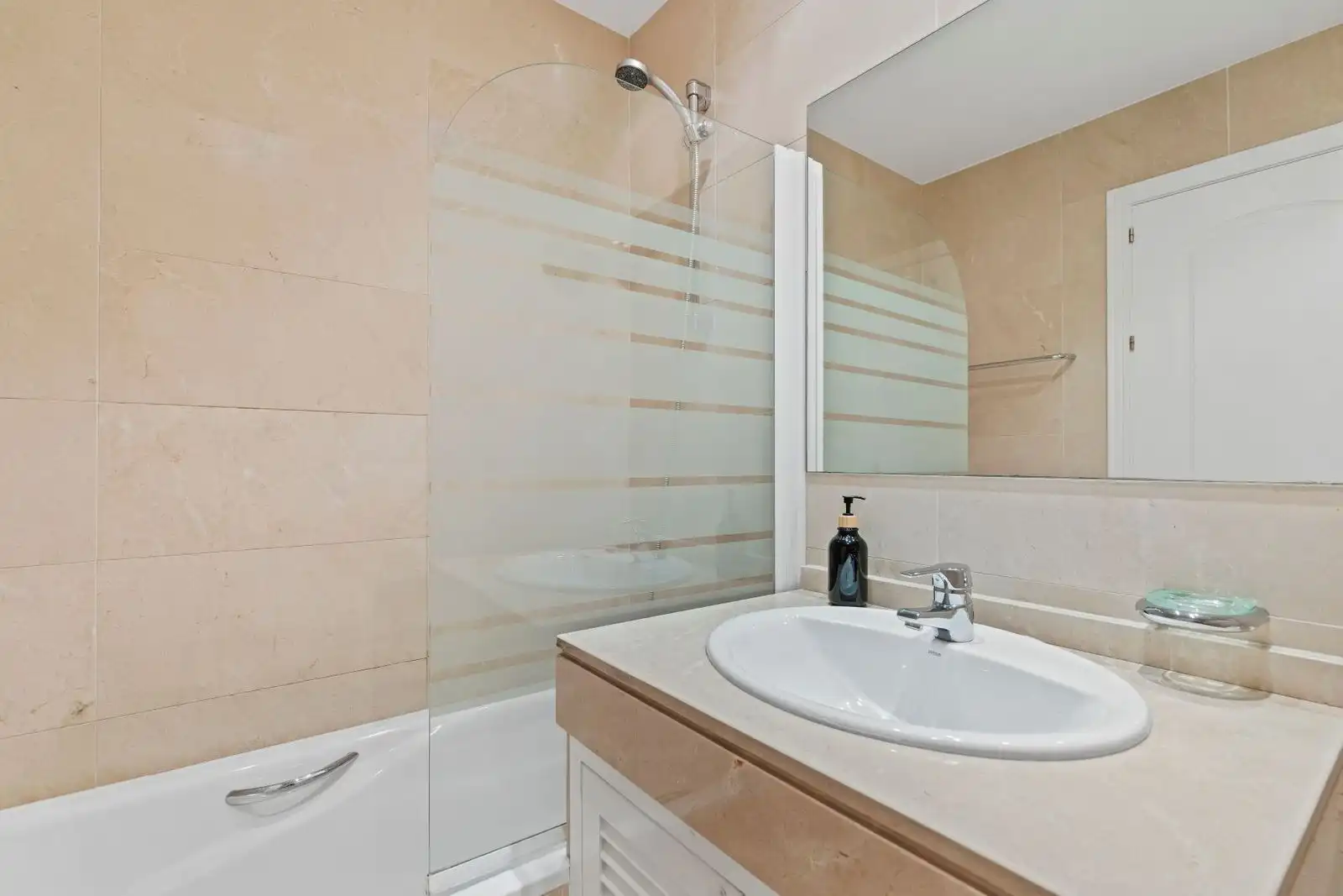 Flat with pool for sale in Calle Los Arqueros 100, imagen 16