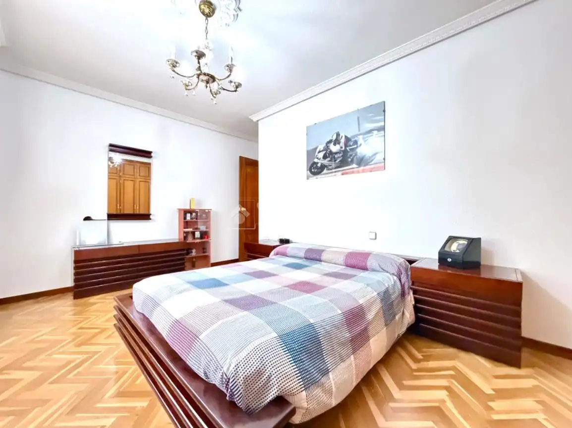 Schlafzimmer von Wohnung zum Verkauf in Alcalá de Henares mit Klimaanlage, Heizung und Parkett