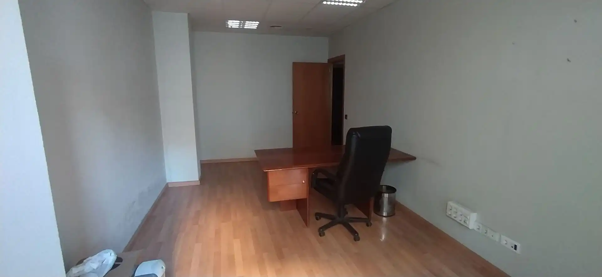 Commercial properties for sale in Tortosa  with Air Conditioner