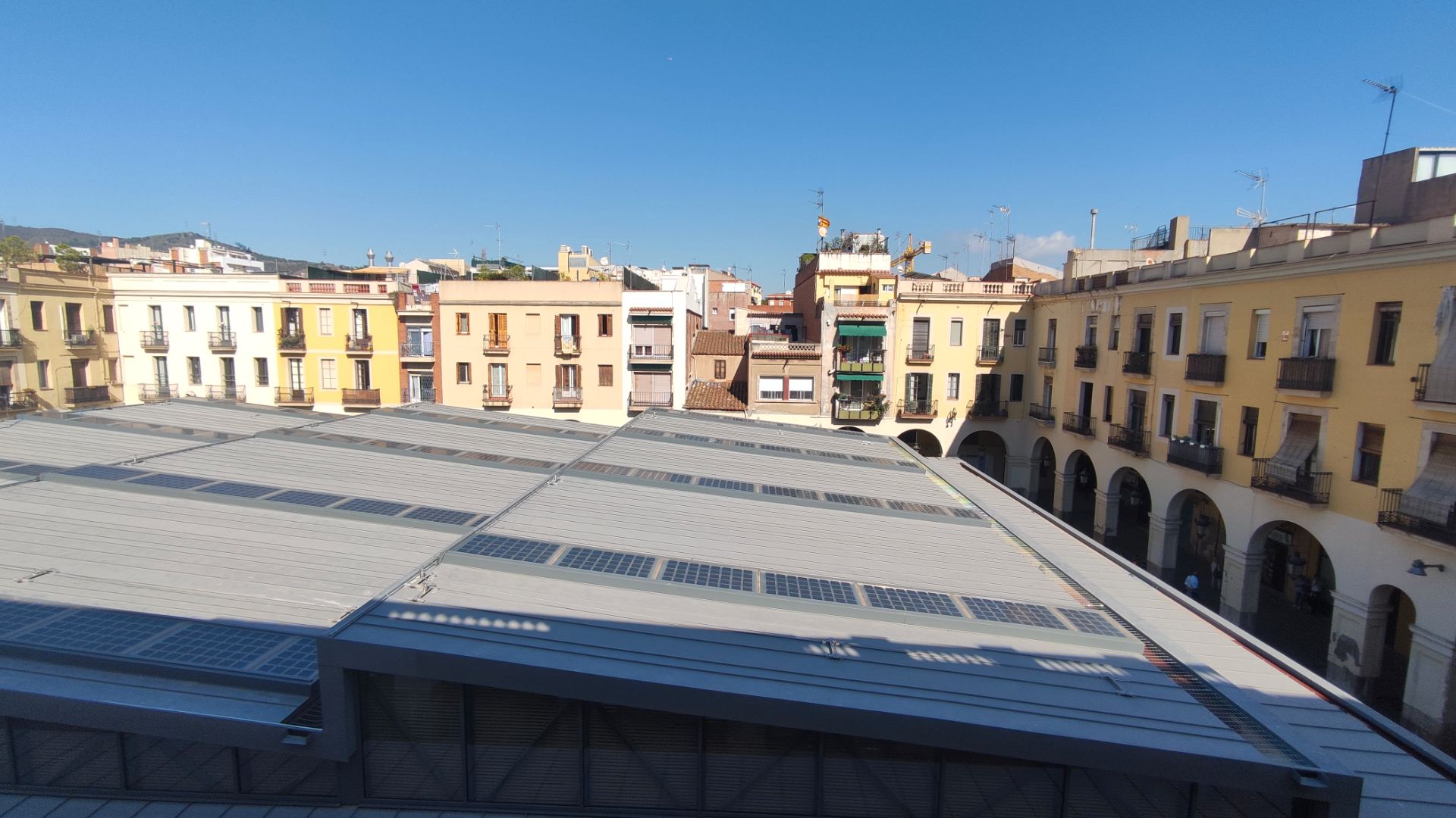 Exterior view of Flat to rent in  Barcelona Capital  with Microwave, Balcony and Pets allowed