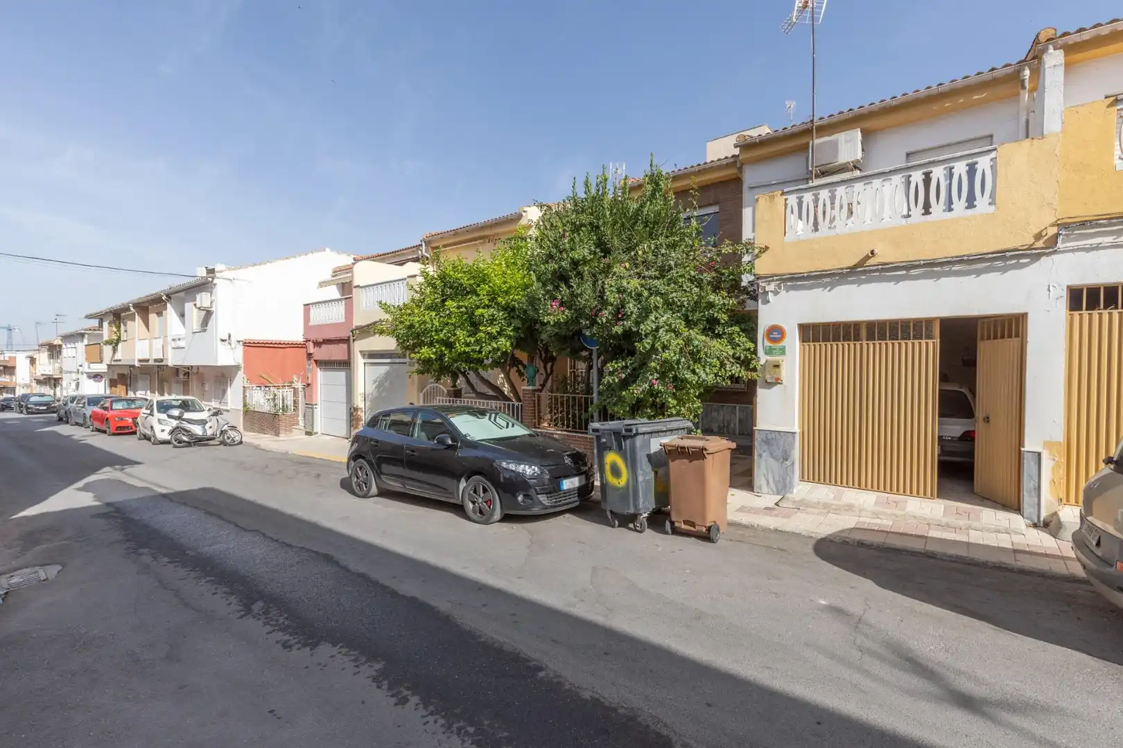 Vista exterior de Casa adosada en venta en Maracena con Aire acondicionado, Calefacción y Terraza