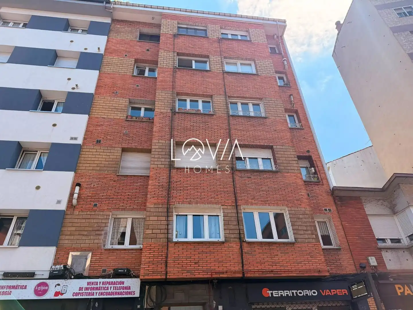 Vista exterior de Pis en venda en Gijón 