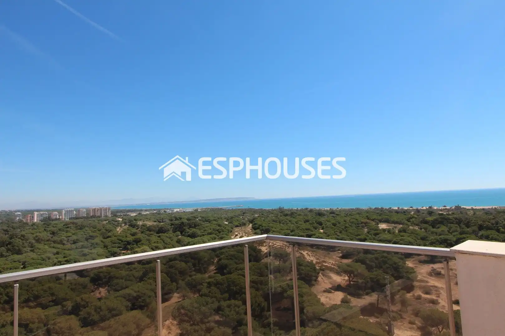 Ático con terraza en venta en Puerto Deportivo