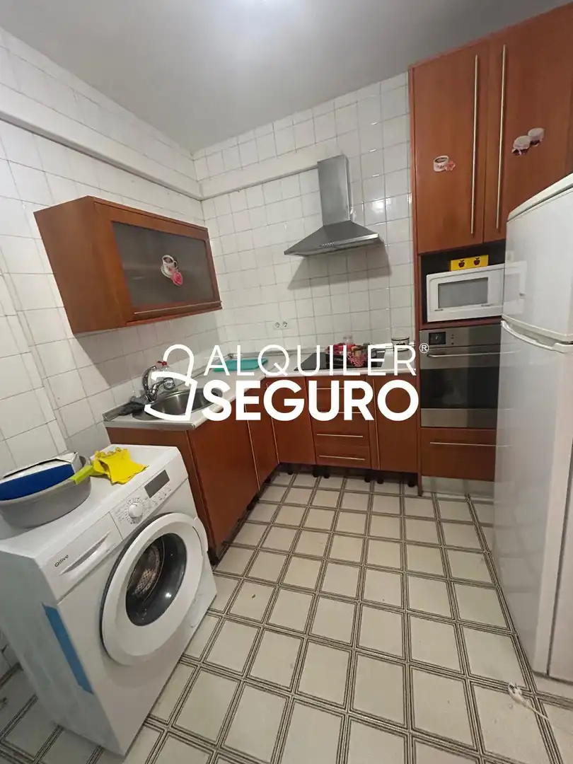 Cocina de Piso de alquiler en Granada con Aire acondicionado, Calefacción y Terraza