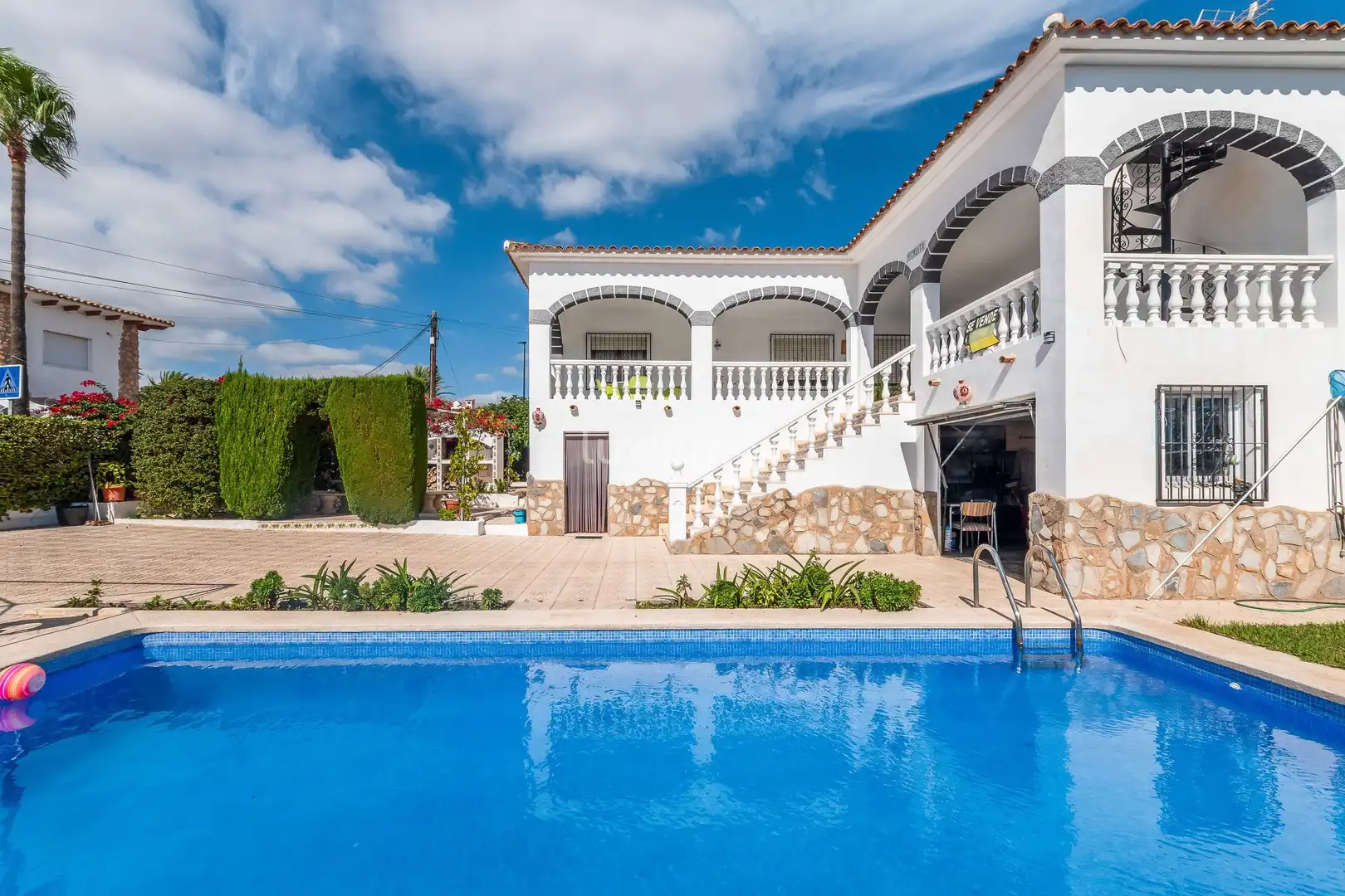 Exterior view of Houses for sale in L'Alfàs del Pi  with Terrace, Storage room and Swimming Pool
