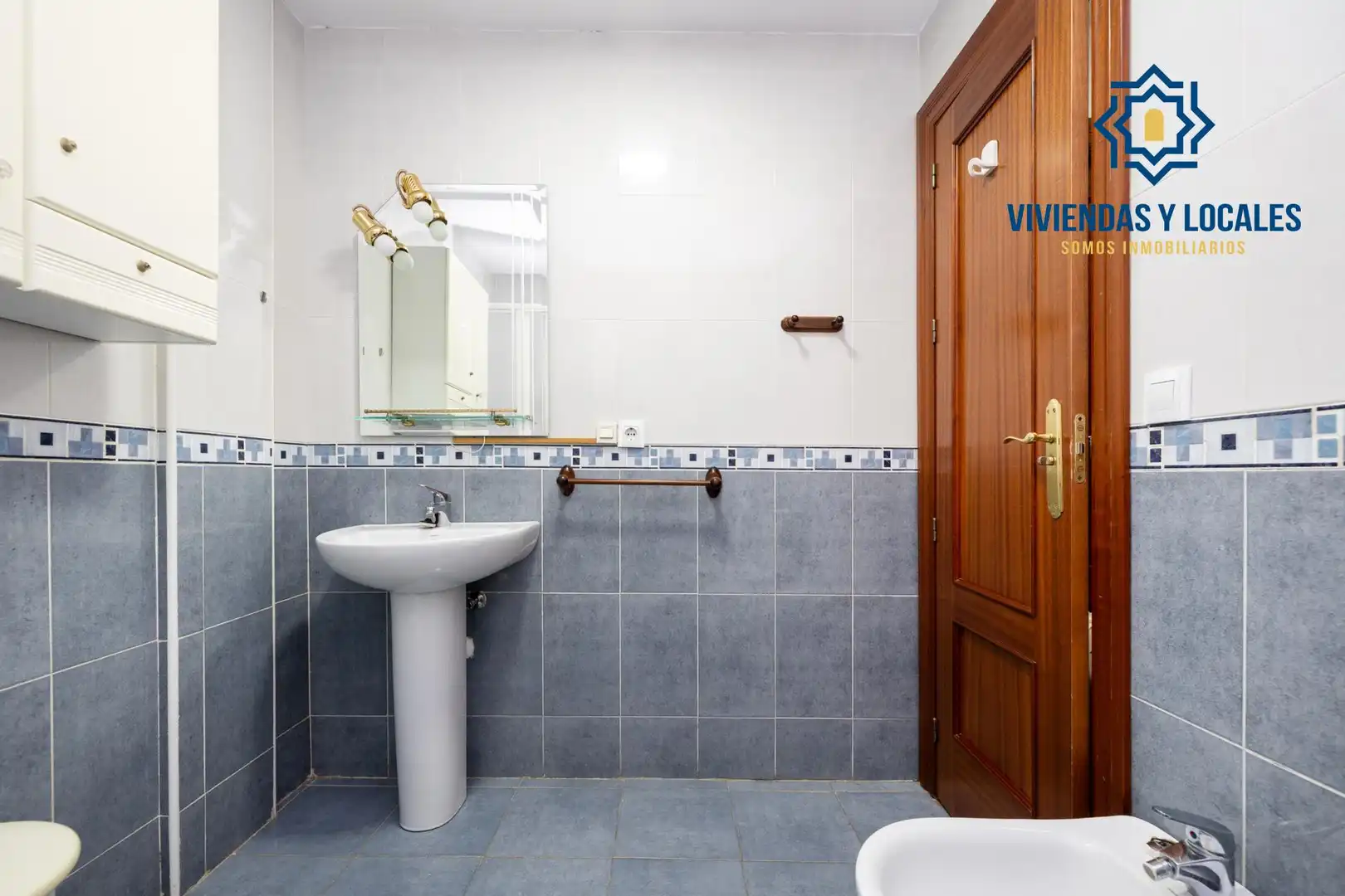 Badezimmer von Wohnung zum Verkauf in Villa de Otura mit Klimaanlage, Terrasse und Balkon
