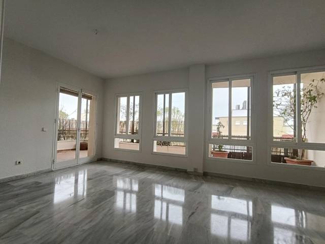 Piso en Alquiler en Ciudad Expo