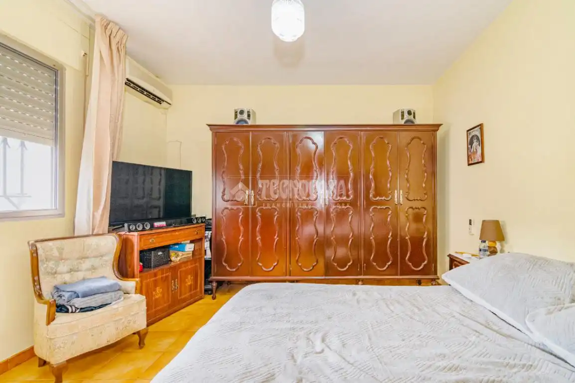Habitación de Piso en venta en Loja con Aire acondicionado, Amueblado y Balcón