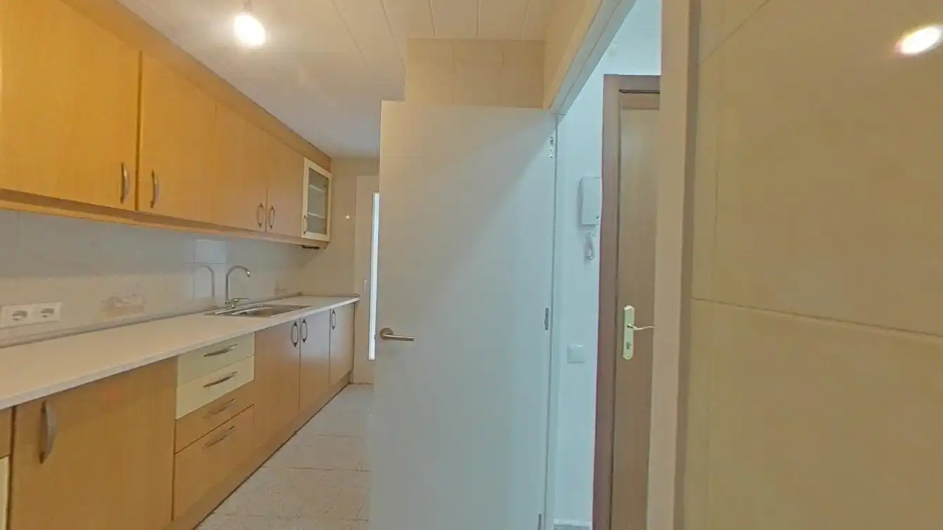 Cocina de Piso en venta en Sant Boi de Llobregat con Balcón