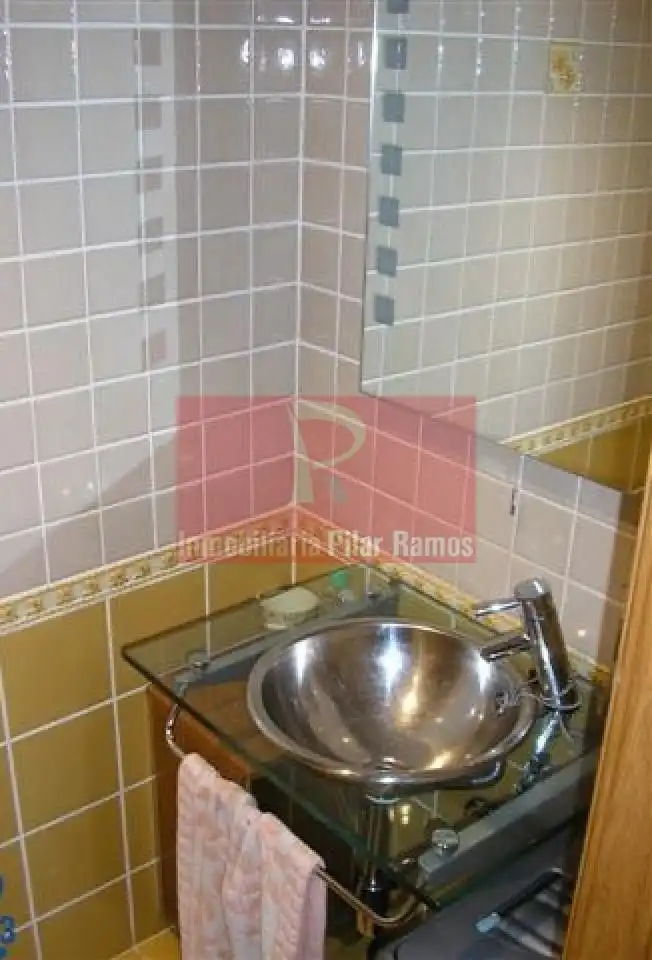 Cocina de Dúplex en venta en Valencia de Don Juan con Parquet, Terraza y Trastero