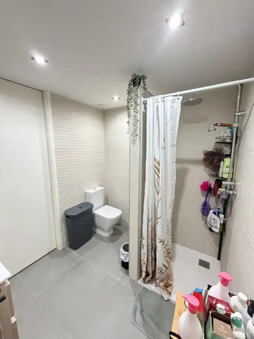 Bathroom of Detached homes for sale in Figueres