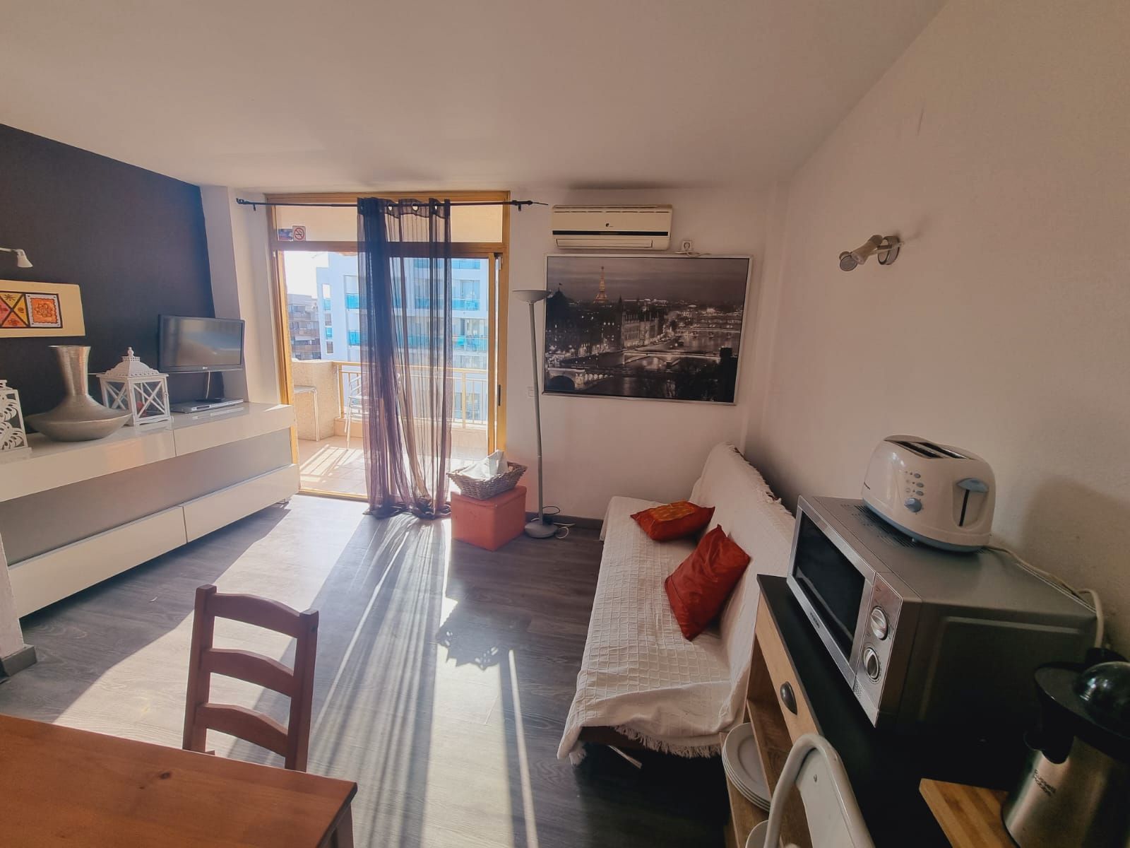 Sala d'estar de Pis en venda en Salou amb Aire condicionat, Calefacció i Parquet