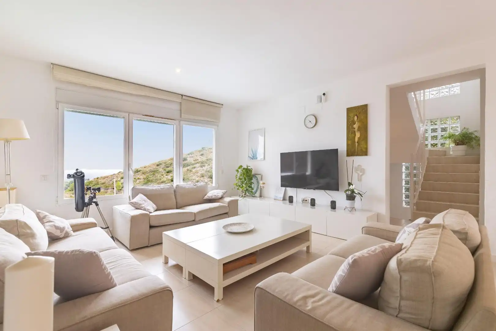 Sala d'estar de Casa o xalet en venda en Chiva amb Calefacció, Jardí privat i Terrassa