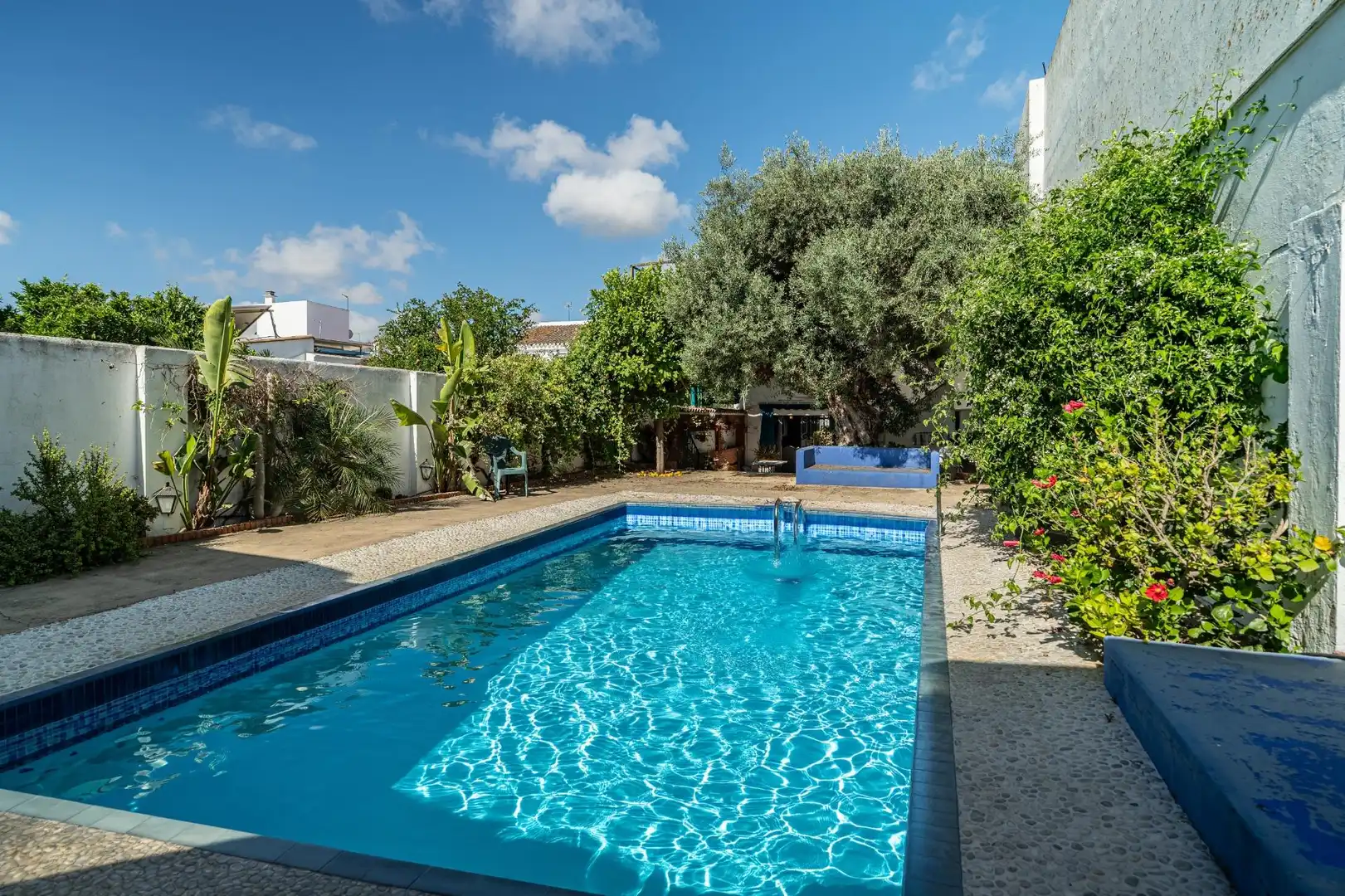 Piscina de Casa o xalet en venda en Valencina de la Concepción amb Aire condicionat, Jardí privat i Piscina