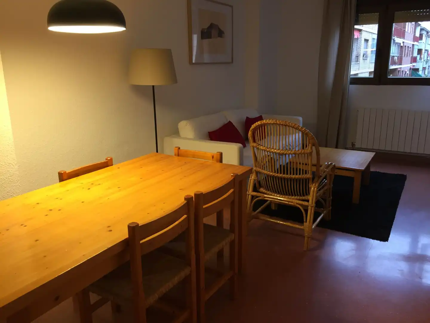 Comedor de Piso de alquiler en  Zaragoza Capital con Calefacción, Amueblado y Horno