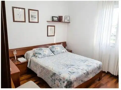 Dormitori de Casa o xalet en venda en Zaratamo, Bizkaia