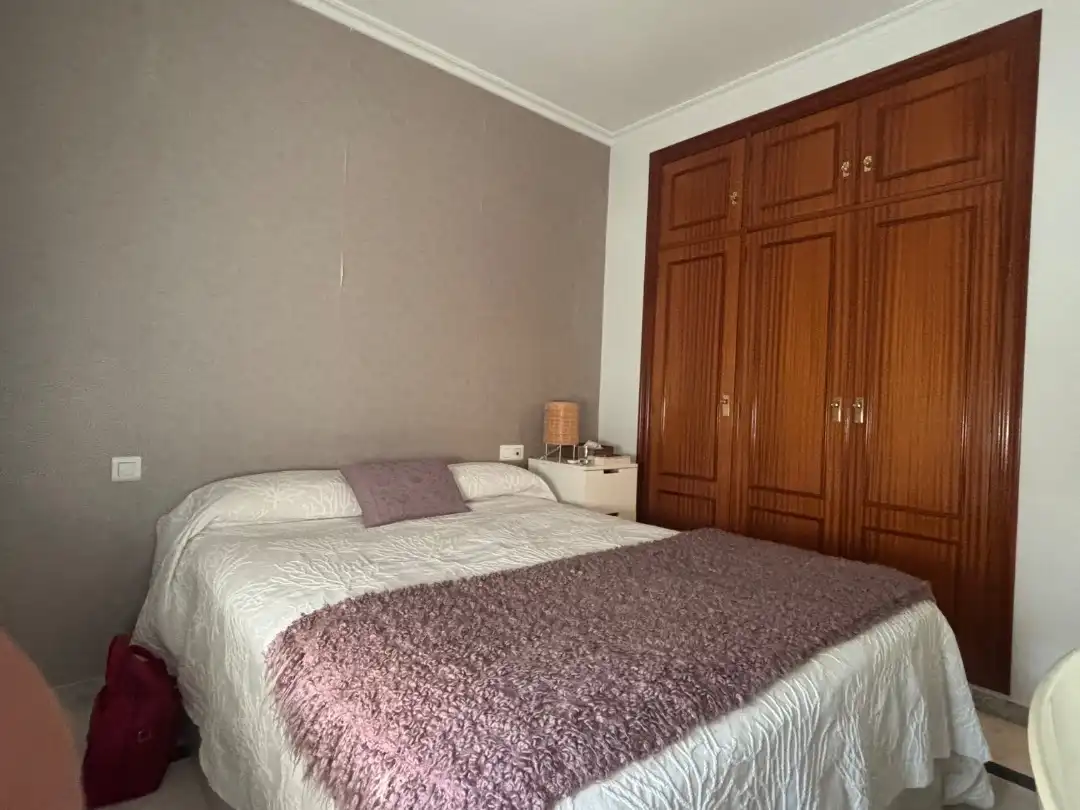 Dormitori de Apartament en venda en Cáceres Capital amb Aire condicionat