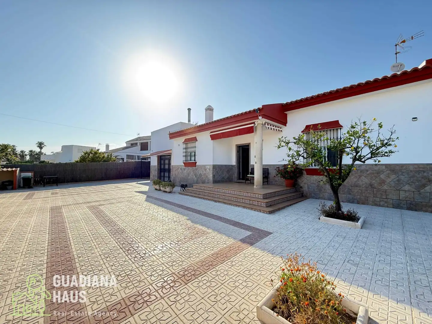 Chalet con piscina en venta en Ayamonte ciudad, imagen 5