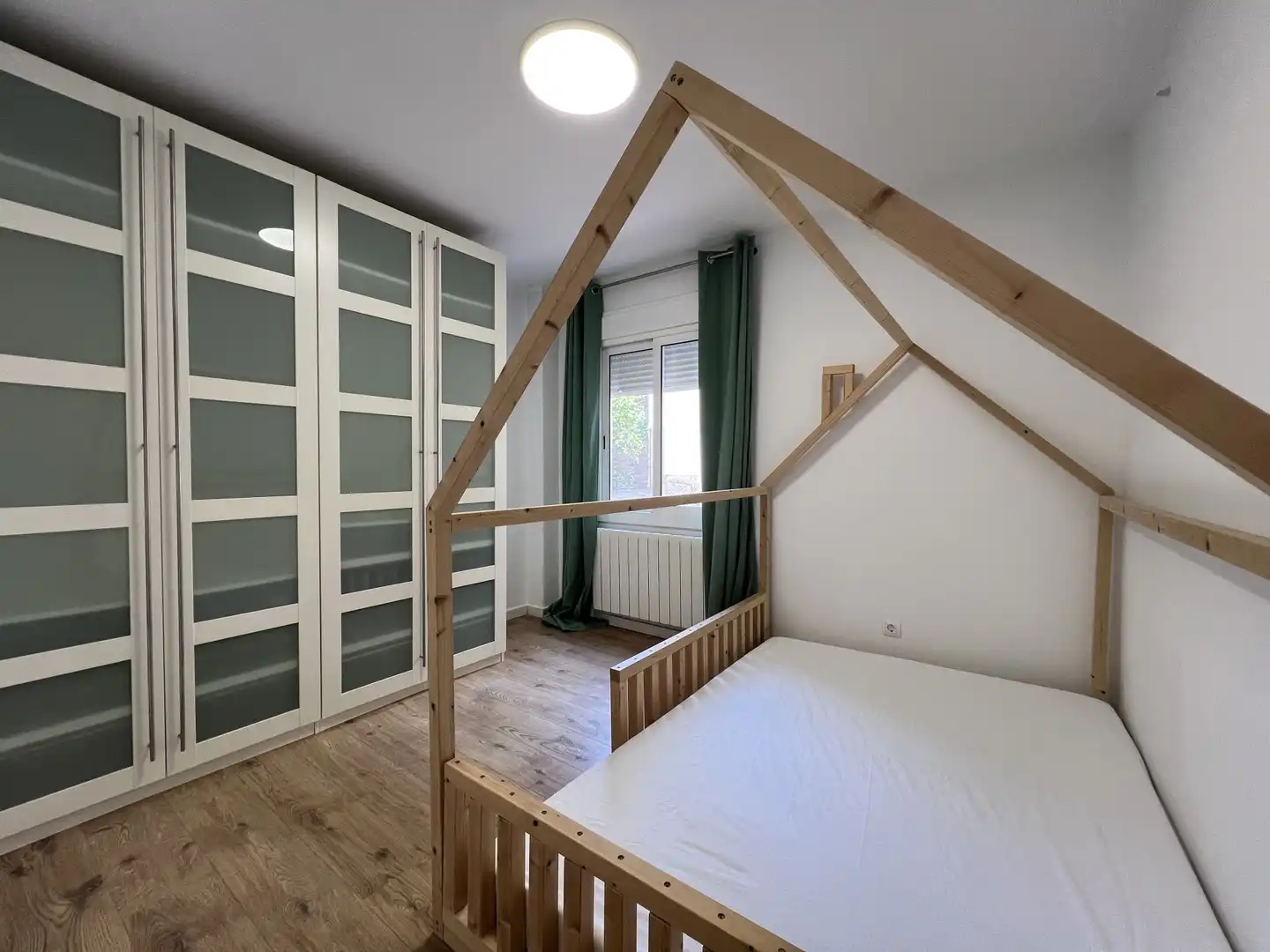 Schlafzimmer von Wohnung zum Verkauf in Tarragona mit Klimaanlage, Heizung und Möbliert