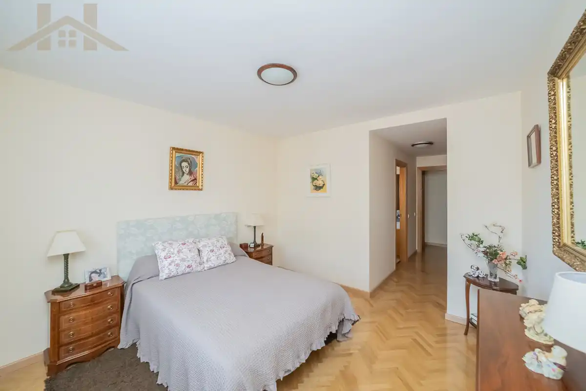 Bedroom of Attic for sale in Majadahonda  with Air Conditioner, Heating and Terrace