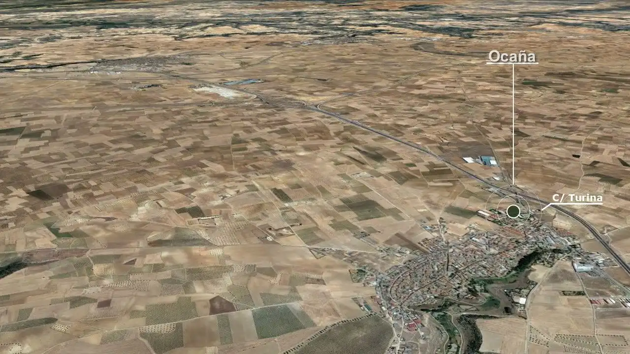 Residencial en venta en Calle Turina, Dosbarrios