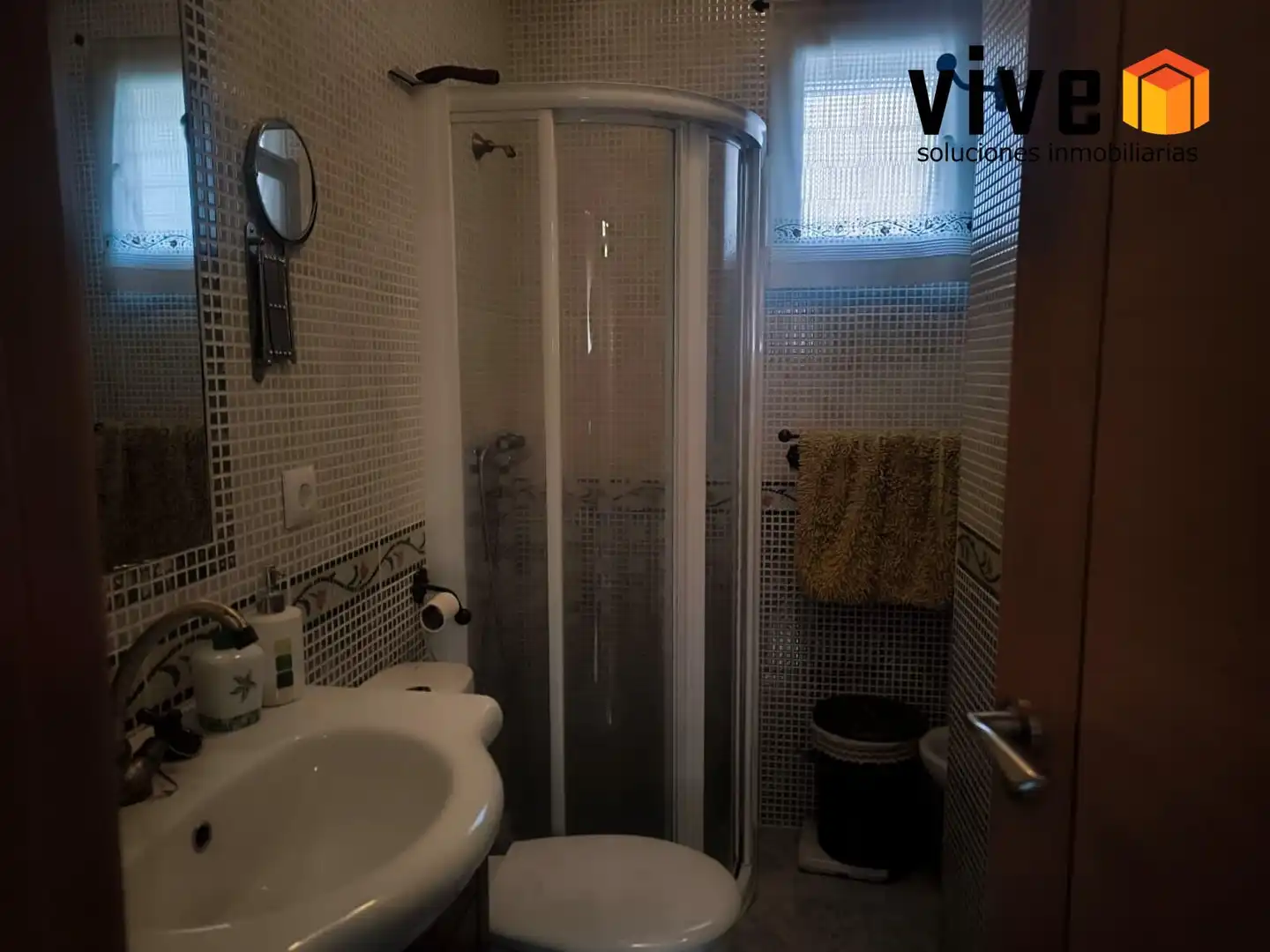 Bathroom of Flat for sale in Sevilla  with Air Conditioner