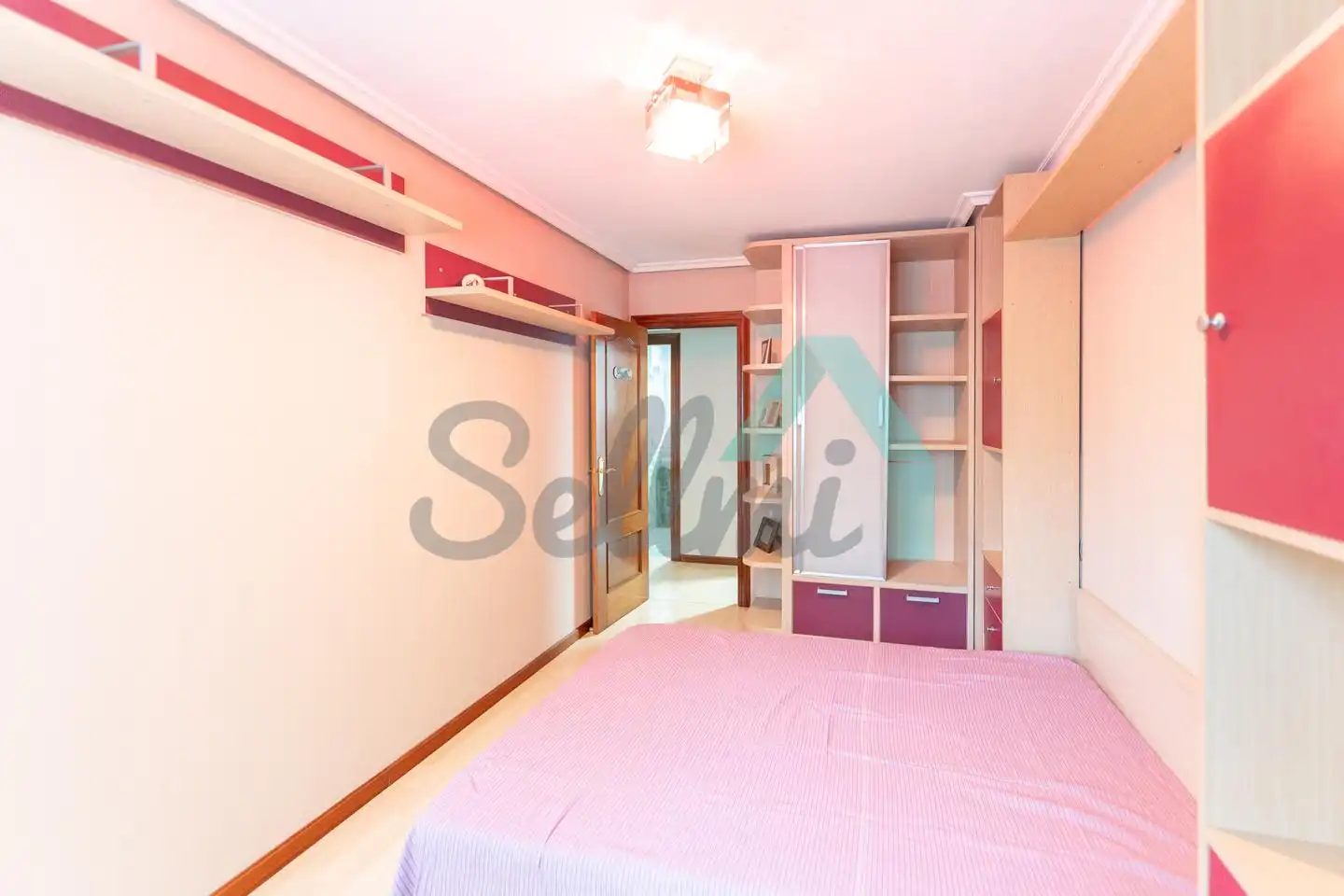 Habitación de Piso en venta en Mieres (Asturias) con Calefacción y Trastero