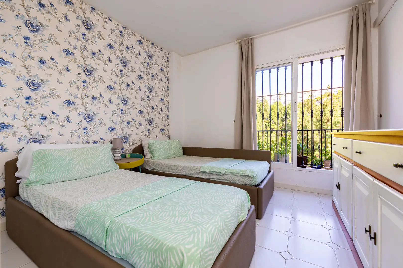 Dormitori de Planta baixa en venda en Mijas amb Aire condicionat, Terrassa i Piscina