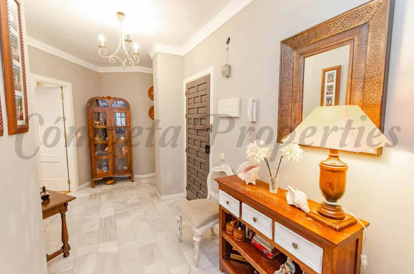 Piso en venta en Cómpeta con Terraza y Amueblado
