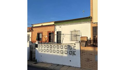 Venta de casa de 3 dormitorios y 1 baño con almaceén
