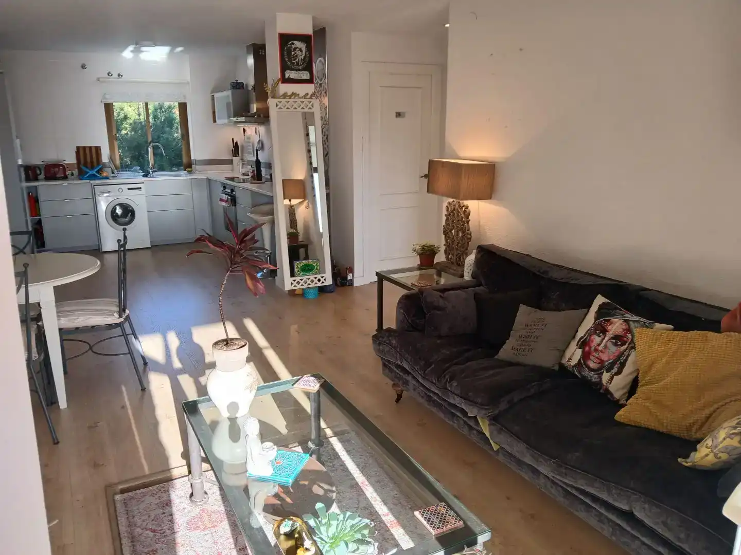 Sala d'estar de Apartament de lloguer en Mijas amb Aire condicionat i Piscina