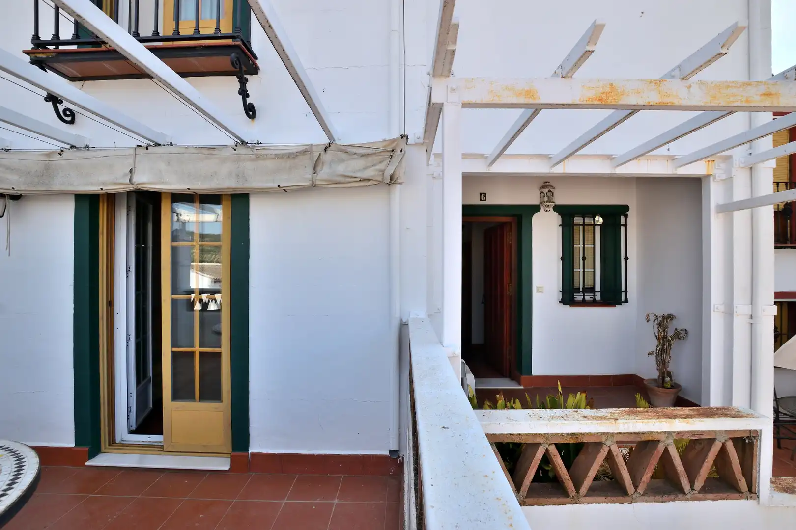 Terrassa de Casa adosada en venda en Ronda amb Terrassa, Traster i Balcó