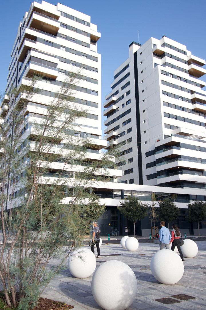 Exterior view of Flat for sale in  Valencia Capital  with Air Conditioner, Heating and Private garden