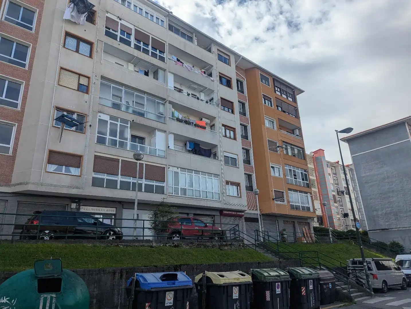 Vista exterior de Local en venta en Bilbao 
