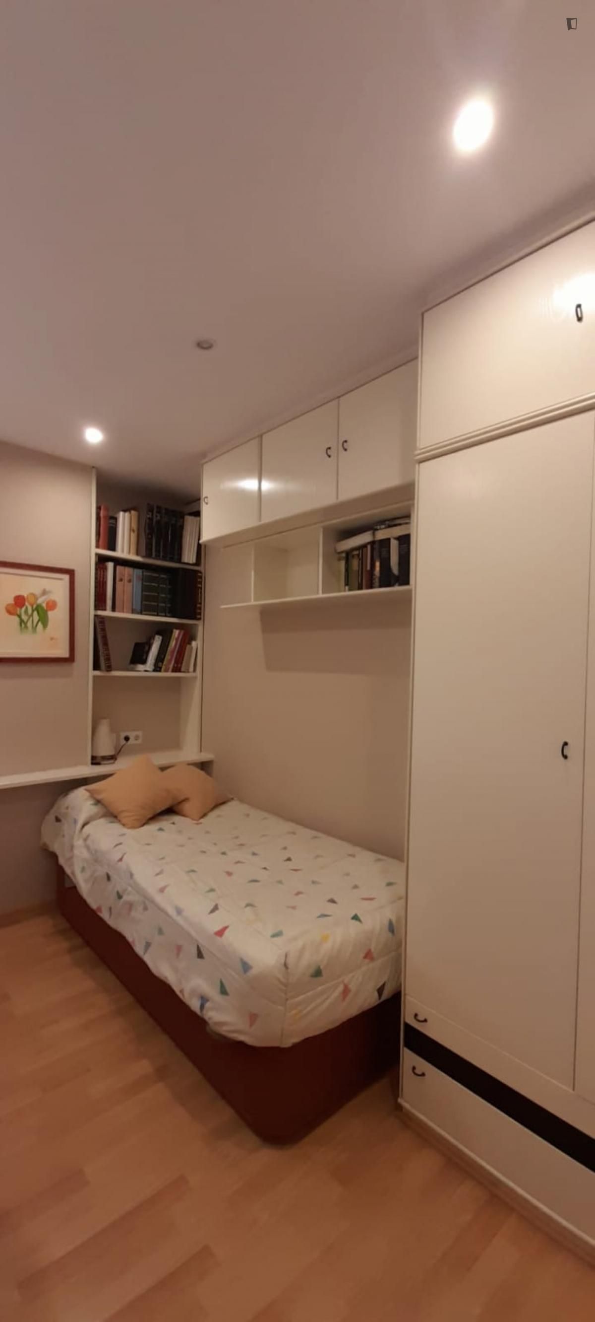 Apartament per a compartir a La Maternitat i Sant Ramon