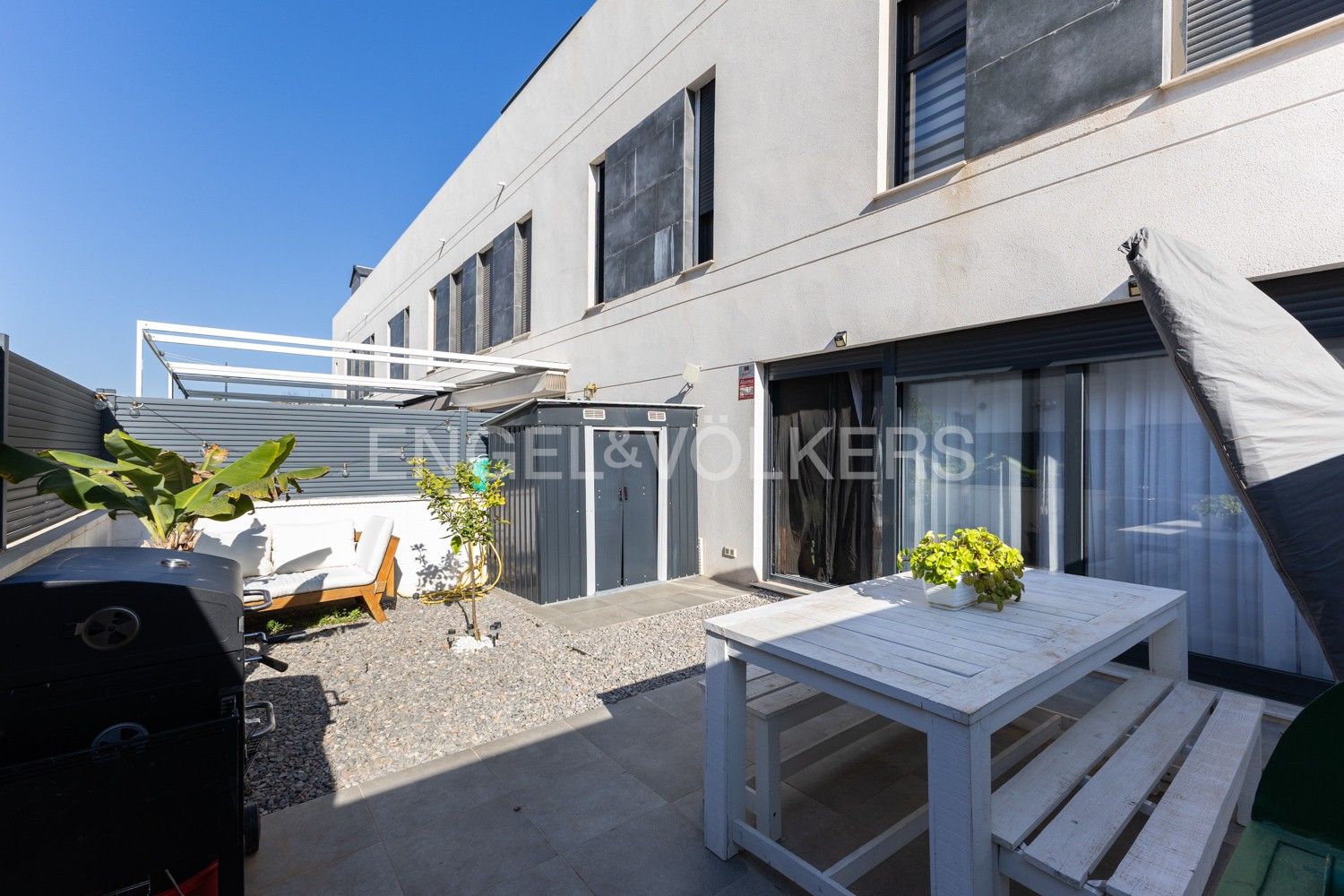 Terraza de Casa o chalet en venta en  Valencia Capital con Aire acondicionado, Calefacción y Jardín privado