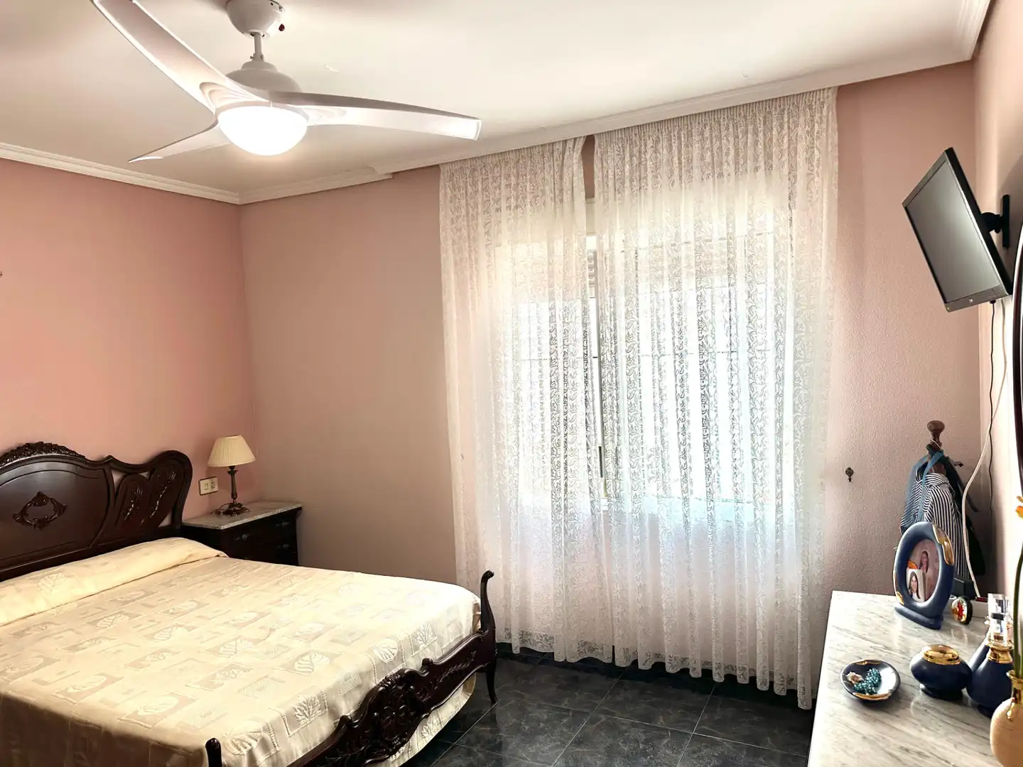 Casa a schiera con terrazza in vendita a Carrer del Poeta Llorente, imagen 12