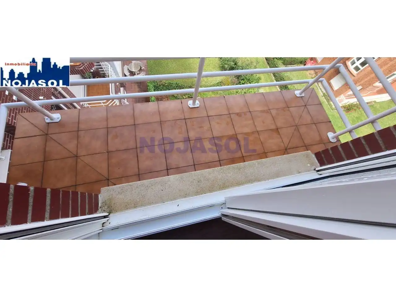Terraza de Apartamento de alquiler en Noja con Calefacción, Terraza y Amueblado
