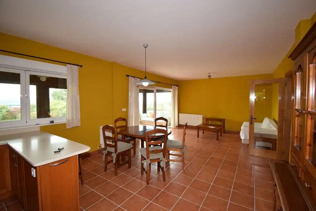 Dining room of Houses for sale in Miño  with Heating, Parquet flooring and Storage room