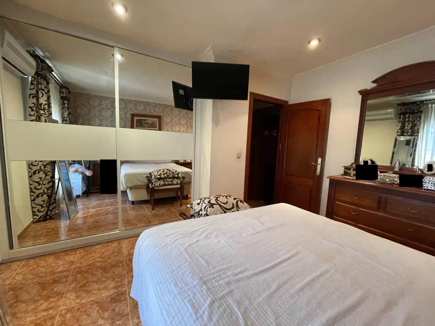 Dormitori de Casa o xalet en venda en Úbeda amb Aire condicionat, Calefacció i Terrassa