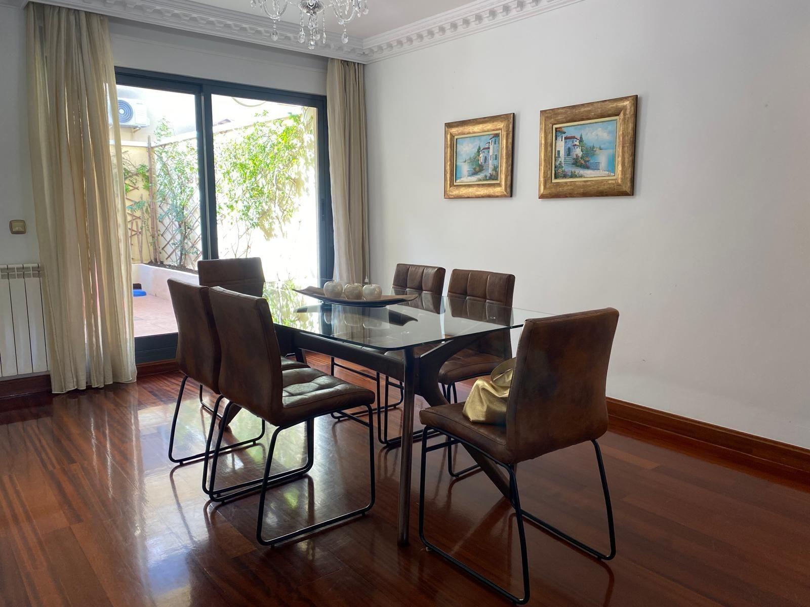 Menjador de Casa adosada en venda en  Albacete Capital amb Aire condicionat, Calefacció i Jardí privat