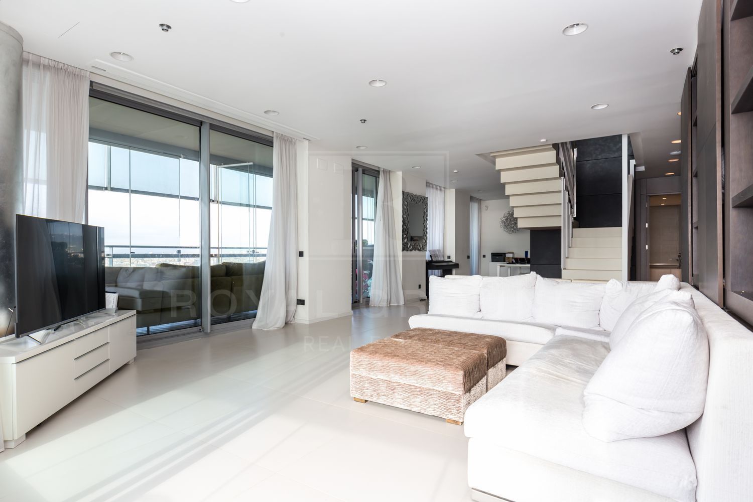 Living room of Duplex for sale in  Barcelona Capital  with Air Conditioner, Heating and Private garden