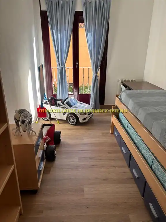 Bedroom of Flat for rent in Salamanca  with Heating, Furnished and Balcony