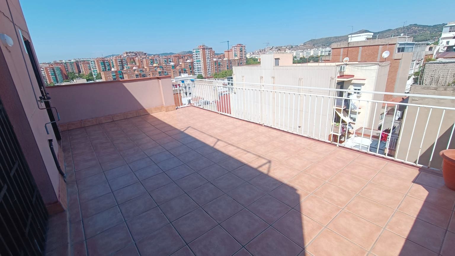 Terrassa de Àtic en venda en Badalona amb Terrassa, Forn i Alarma