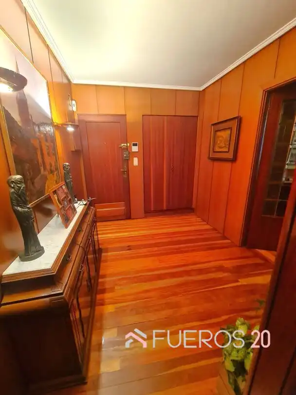 Piso en venta en Barakaldo  con Calefacción, Terraza y Trastero